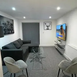 Apartment 2 Bed Luxury In Old Kent Road, London